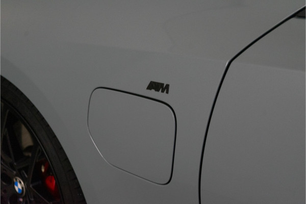 BMW 3-serie 320e M-Sport Pro 204PK | Shadow | Pano | ACC | Sfeer | Laser | Fabrieksgarantie