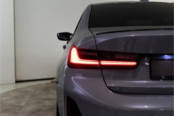 BMW 3-serie 320e M-Sport Pro 204PK | Shadow | Pano | ACC | Sfeer | Laser | Fabrieksgarantie