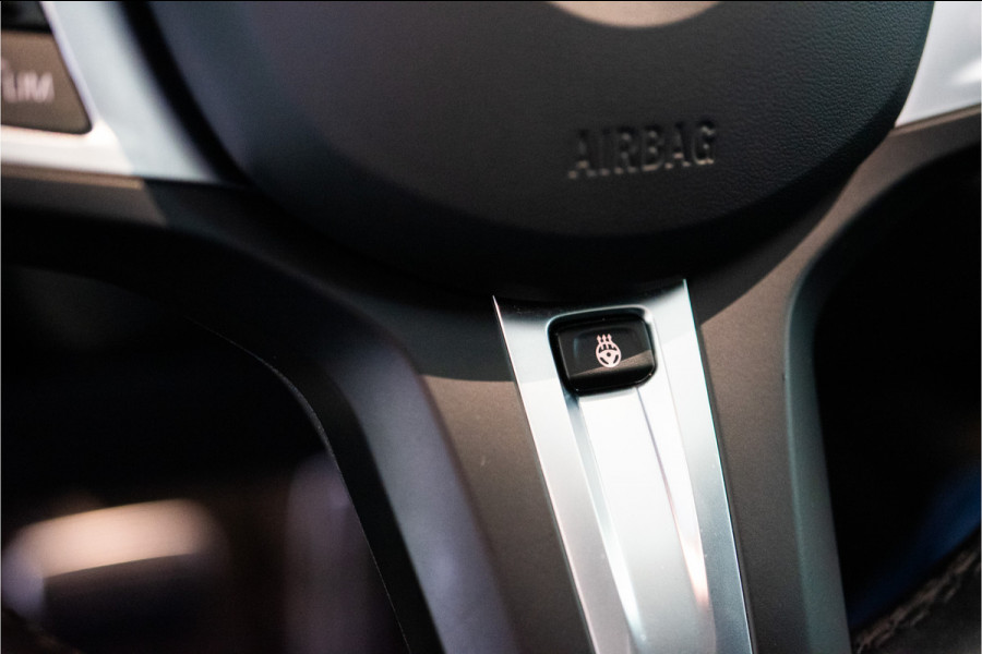 BMW 3-serie 320e M-Sport Pro 204PK | Shadow | Pano | ACC | Sfeer | Laser | Fabrieksgarantie