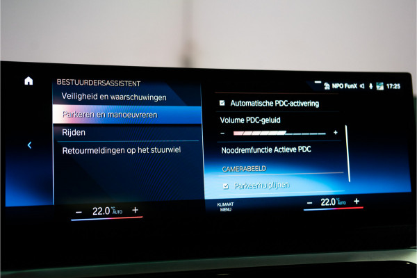 BMW 3-serie 320e M-Sport Pro 204PK | Shadow | Pano | ACC | Sfeer | Laser | Fabrieksgarantie