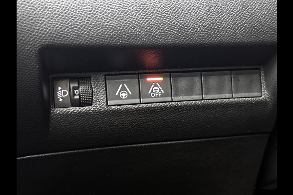 Peugeot e-2008 EV Allure 50 kWh (NAVIGATIE, CARPLAY, PDC, CRUISE, 1e EIGENAAR)