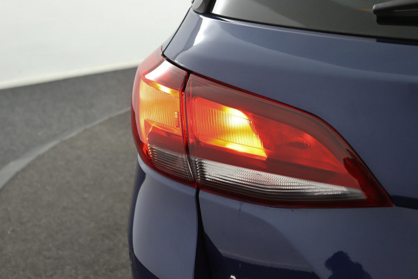 Opel Astra Sports Tourer 1.2 Business Edition*ECC*CRUISE*NAVI*HAAK*