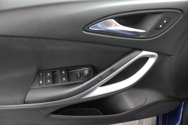 Opel Astra Sports Tourer 1.2 Business Edition*ECC*CRUISE*NAVI*HAAK*