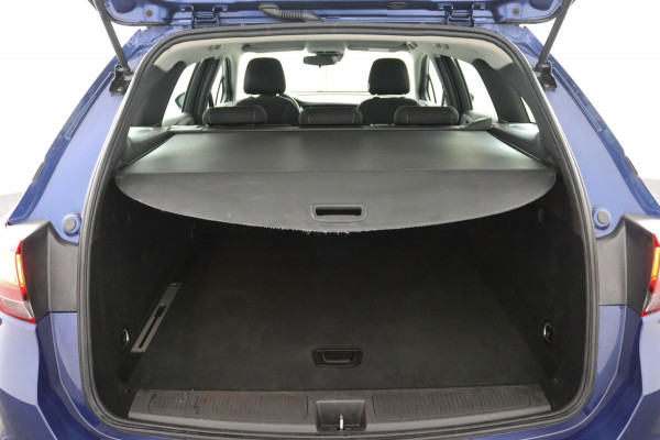 Opel Astra Sports Tourer 1.2 Business Edition*ECC*CRUISE*NAVI*HAAK*