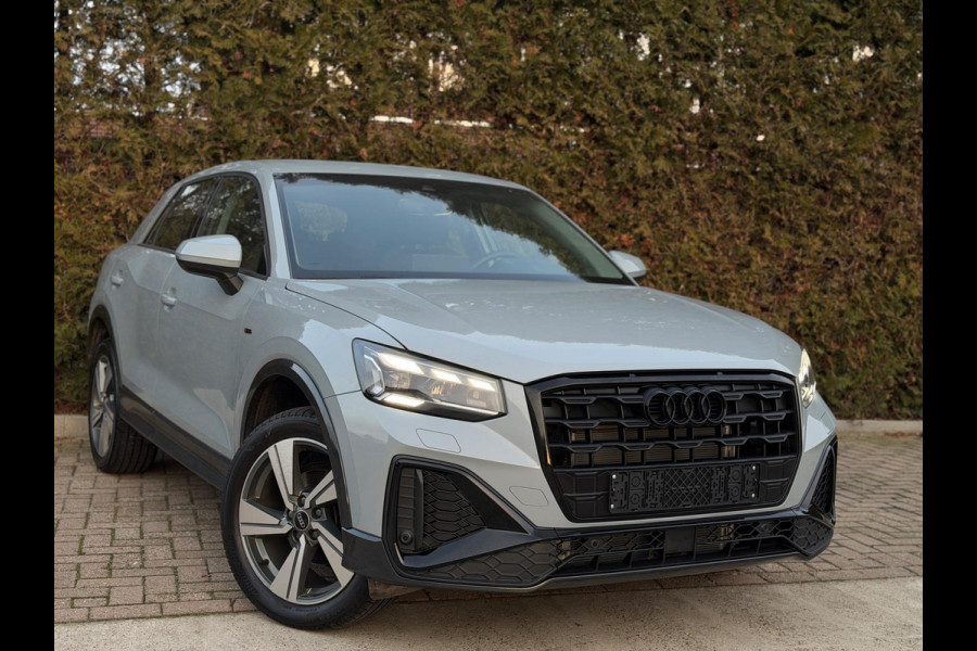 Audi Q2 35 TFSI S-Line Edition CarPlay Camera