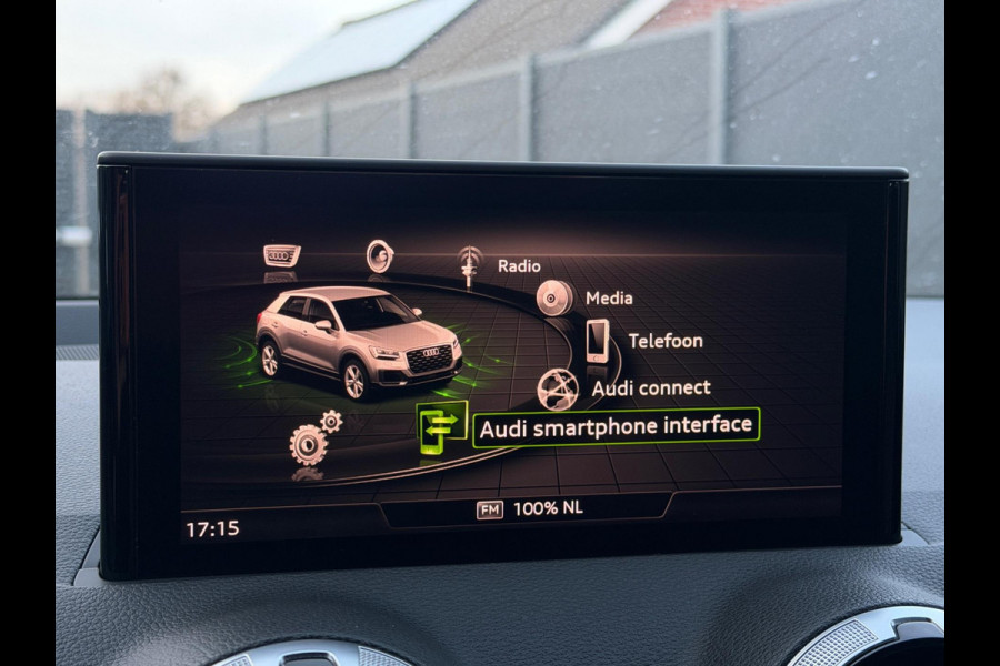 Audi Q2 35 TFSI S-Line Edition CarPlay Camera