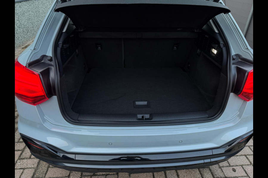 Audi Q2 35 TFSI S-Line Edition CarPlay Camera