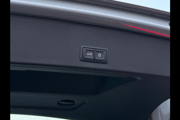 Audi Q2 35 TFSI S-Line Edition CarPlay Camera