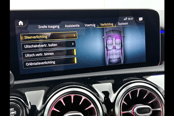 Mercedes-Benz A-Klasse 180 AMG-Line Premium Plus(Goed OndH, Sfeerverlichting, Camera, Parkeerhulp V+A, StoelV, Cruise Con, Etc)