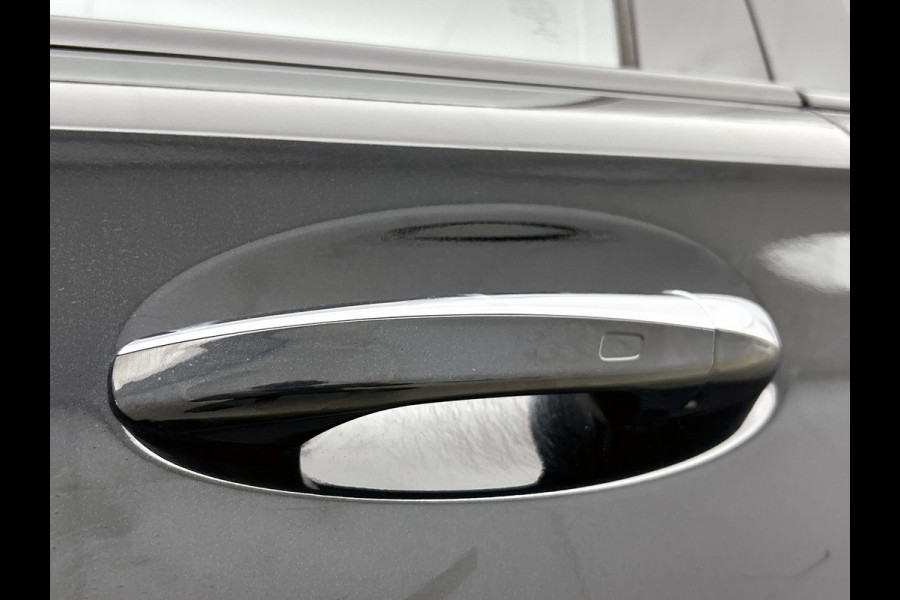 Mercedes-Benz A-Klasse 180 AMG-Line Premium Plus(Goed OndH, Sfeerverlichting, Camera, Parkeerhulp V+A, StoelV, Cruise Con, Etc)