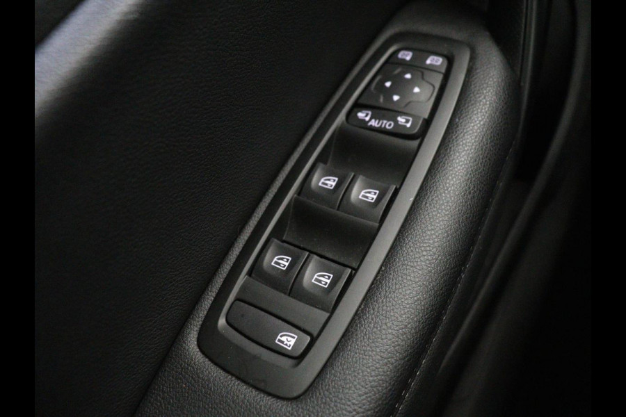 Renault Mégane 1.3 TCe Intens | Trekhaak | Carplay | Keyless | Navigatie | Full LED | Parkeerhulp | Climate control | Bluetooth | Cruise control