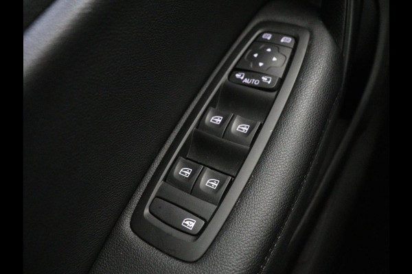 Renault Mégane 1.3 TCe Intens | Trekhaak | Carplay | Keyless | Navigatie | Full LED | Parkeerhulp | Climate control | Bluetooth | Cruise control