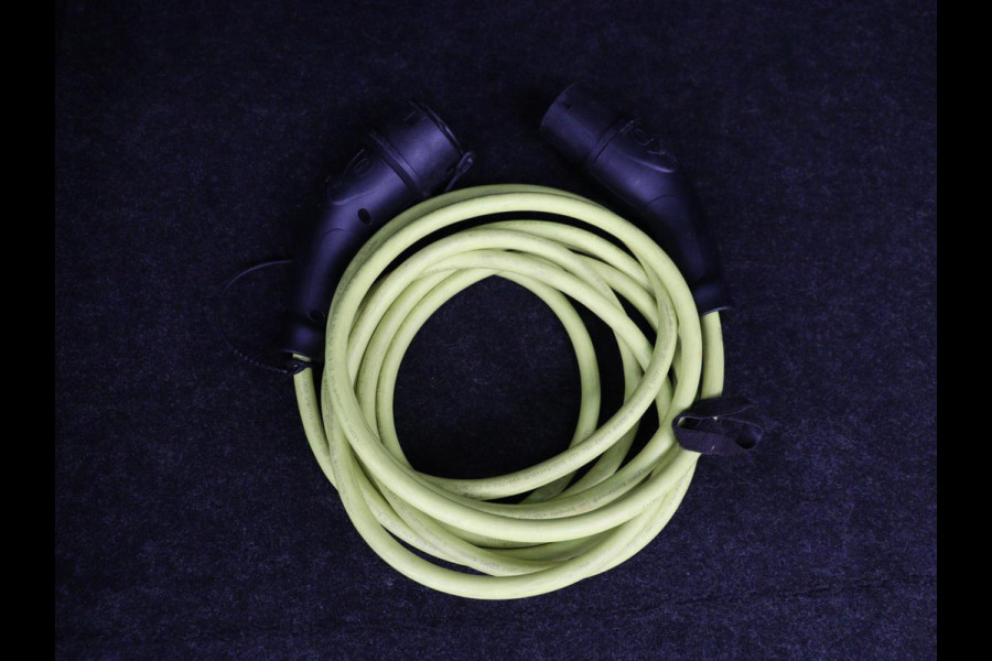 Škoda ENYAQ iV 80 | Panoramadak | Trekhaak | Stoelverwarming | Camera | Sfeerverlichting | Carplay | Navigatie | Achterbankverwarming | Full LED | Parkeerhulp | Cruise control