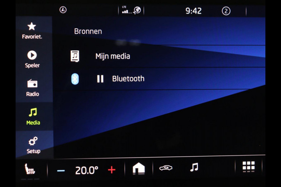 Škoda ENYAQ iV 80 | Panoramadak | Trekhaak | Stoelverwarming | Camera | Sfeerverlichting | Carplay | Navigatie | Achterbankverwarming | Full LED | Parkeerhulp | Cruise control