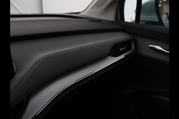 Škoda ENYAQ iV 80 | Panoramadak | Trekhaak | Stoelverwarming | Camera | Sfeerverlichting | Carplay | Navigatie | Achterbankverwarming | Full LED | Parkeerhulp | Cruise control