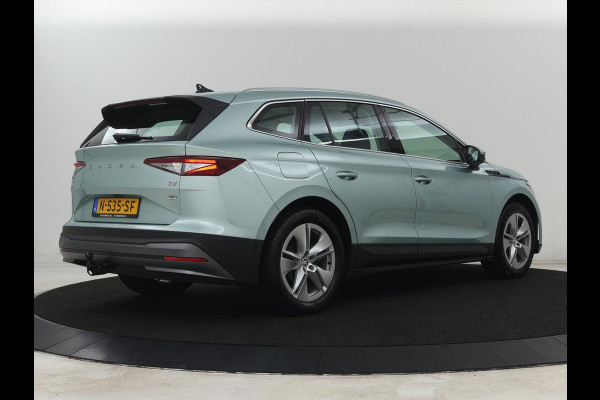 Škoda ENYAQ iV 80 | Panoramadak | Trekhaak | Stoelverwarming | Camera | Sfeerverlichting | Carplay | Navigatie | Achterbankverwarming | Full LED | Parkeerhulp | Cruise control