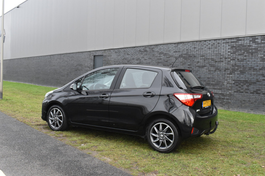 Toyota Yaris 1.5 VVT-i Active Trekhaak Parkeer camera Apple Carplay