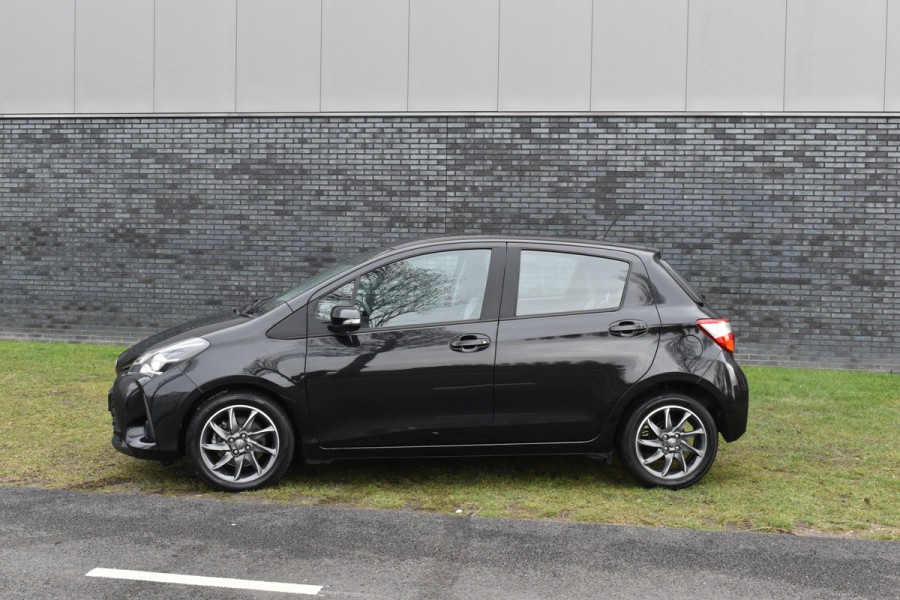 Toyota Yaris 1.5 VVT-i Active Trekhaak Parkeer camera Apple Carplay