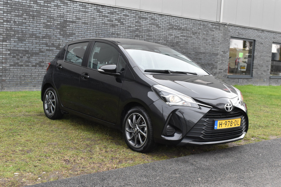 Toyota Yaris 1.5 VVT-i Active Trekhaak Parkeer camera Apple Carplay