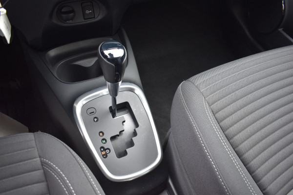 Toyota Yaris 1.5 VVT-i Active Trekhaak Parkeer camera Apple Carplay