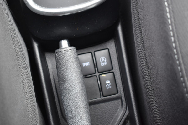 Toyota Yaris 1.5 VVT-i Active Trekhaak Parkeer camera Apple Carplay