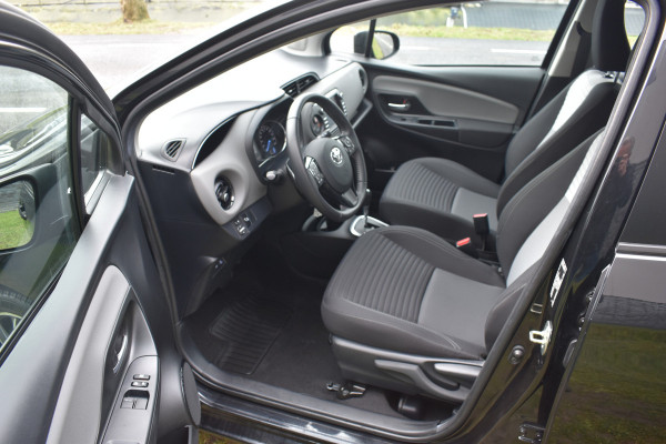 Toyota Yaris 1.5 VVT-i Active Trekhaak Parkeer camera Apple Carplay