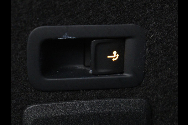 CUPRA Leon 1.4 e-Hybrid VZ Business | 245pk | Origineel NL | Trekhaak | Stuurverwarming |  Carplay | Adaptive cruise | Sfeerverlichting | Navigatie | Parkeerhulp | Keyless | PHEV | Plug In