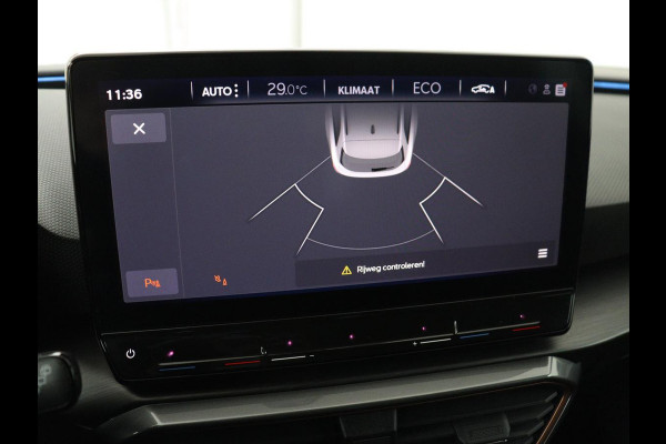 CUPRA Leon 1.4 e-Hybrid VZ Business | 245pk | Origineel NL | Trekhaak | Stuurverwarming |  Carplay | Adaptive cruise | Sfeerverlichting | Navigatie | Parkeerhulp | Keyless | PHEV | Plug In