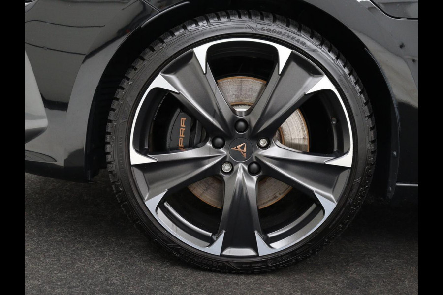 CUPRA Leon 1.4 e-Hybrid VZ Business | 245pk | Origineel NL | Trekhaak | Stuurverwarming |  Carplay | Adaptive cruise | Sfeerverlichting | Navigatie | Parkeerhulp | Keyless | PHEV | Plug In