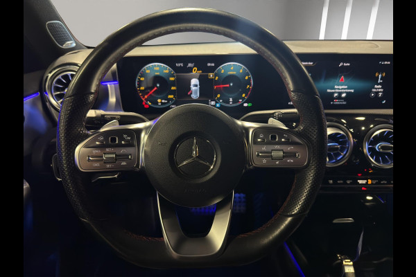 Mercedes-Benz A-Klasse 220 Premium Plus AMG | Sfeer | 18"| Camera | Stoelverw | Parkeersensors | Burmester | Matrix |