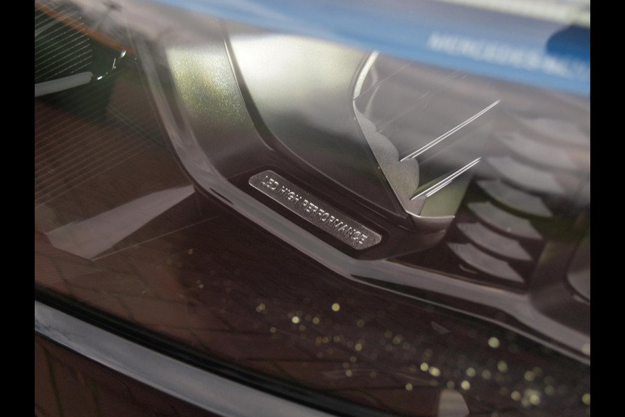 Mercedes-Benz EQB 250 AMG Line 67 kWh | SOH 95% | Panoramadak | Head-Up Display | 360 Camera | Sfeerverlichting |