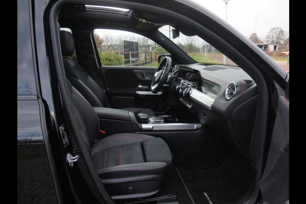 Mercedes-Benz EQB 250 AMG Line 67 kWh | SOH 95% | Panoramadak | Head-Up Display | 360 Camera | Sfeerverlichting |