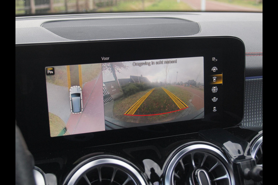 Mercedes-Benz EQB 250 AMG Line 67 kWh | SOH 95% | Panoramadak | Head-Up Display | 360 Camera | Sfeerverlichting |