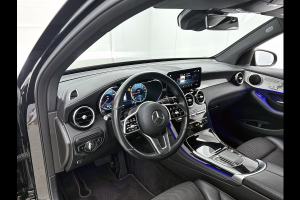Mercedes-Benz GLC 300e 4MATIC Premium (SFEERVERLICHTING, ELEKT. WEGKLAPBARE TREKHAAK, ADAPTIEVE CRUISE, GOED ONDERHOUDEN)