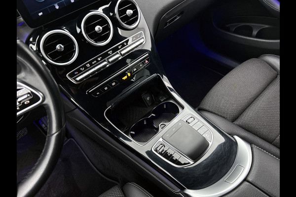 Mercedes-Benz GLC 300e 4MATIC Premium (SFEERVERLICHTING, ELEKT. WEGKLAPBARE TREKHAAK, ADAPTIEVE CRUISE, GOED ONDERHOUDEN)