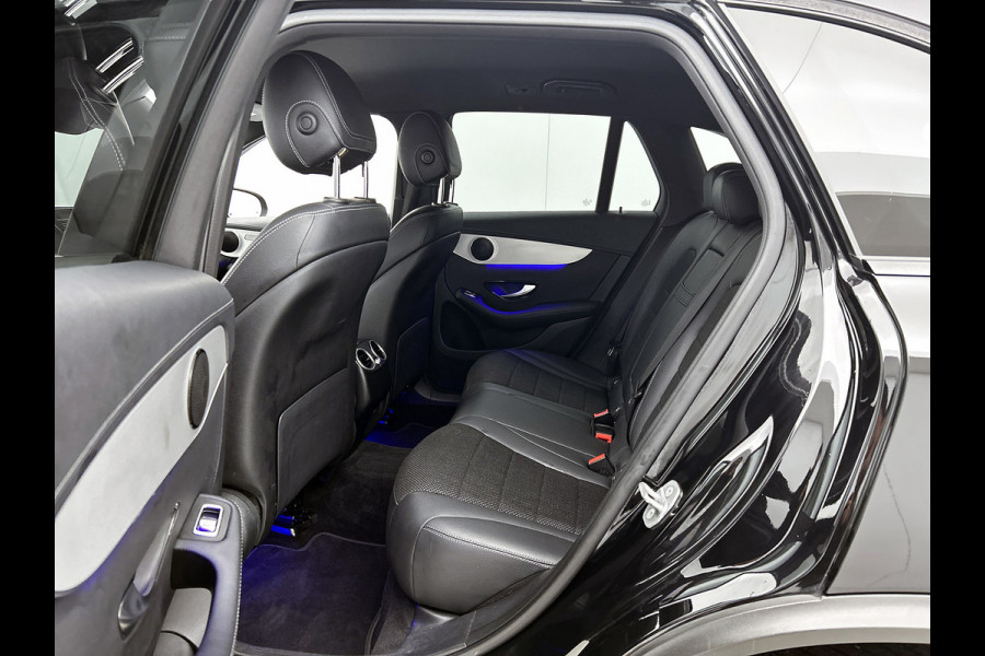 Mercedes-Benz GLC 300e 4MATIC Premium (SFEERVERLICHTING, ELEKT. WEGKLAPBARE TREKHAAK, ADAPTIEVE CRUISE, GOED ONDERHOUDEN)