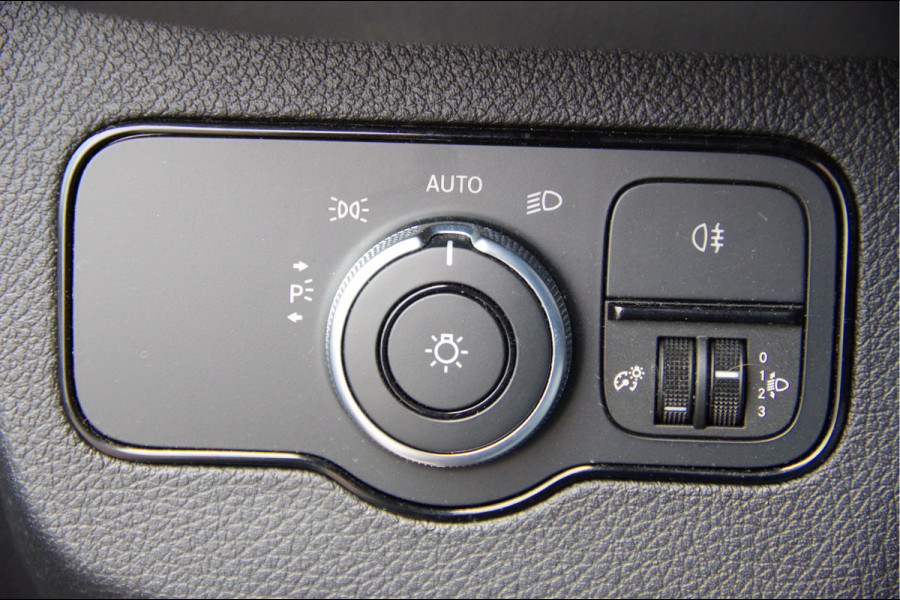 Mercedes-Benz Sprinter 314 2.2 CDI L2H1 3-ZITS, AUT. TREKHAAK, CAMERA, NAVI, CRUISE, CLIMA, PARKEERSENSOREN, NL AUTO, NAP