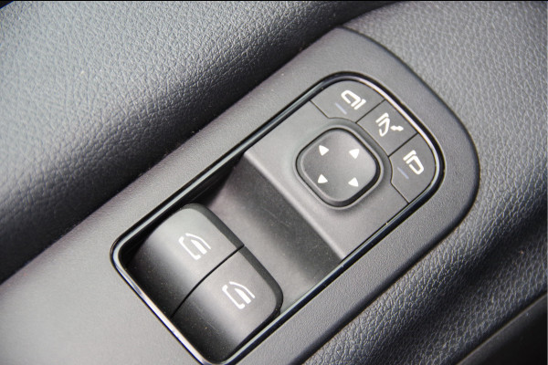 Mercedes-Benz Sprinter 314 2.2 CDI L2H1 3-ZITS, AUT. TREKHAAK, CAMERA, NAVI, CRUISE, CLIMA, PARKEERSENSOREN, NL AUTO, NAP