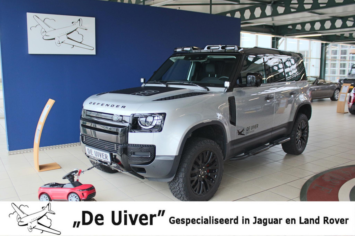 Land Rover Defender D240 110 S 7 Seater incl. Btw / BPM geel kenteken „De Uiver” Special Lier