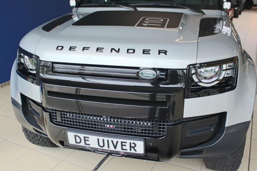 Land Rover Defender D240 110 S 7 Seater incl. Btw / BPM geel kenteken „De Uiver” Special Lier