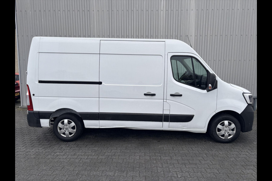 Renault Master T35 2.3 dCi 135 L2H2*A/C*CRUISE*NAVI*HAAK*CAM*3PER