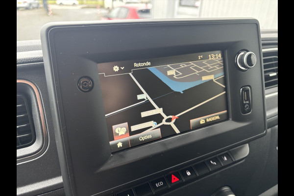 Renault Master T35 2.3 dCi 135 L2H2*A/C*CRUISE*NAVI*HAAK*CAM*3PER