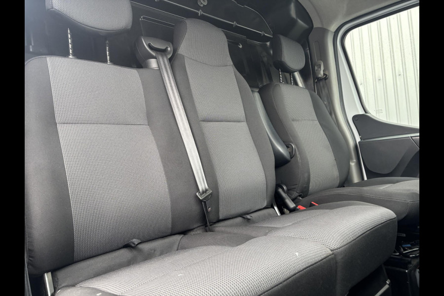 Renault Master T35 2.3 dCi 135 L2H2*A/C*CRUISE*NAVI*HAAK*CAM*3PER