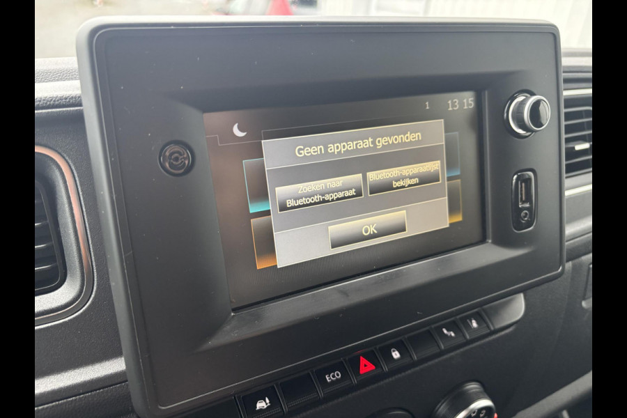 Renault Master T35 2.3 dCi 135 L2H2*A/C*CRUISE*NAVI*HAAK*CAM*3PER