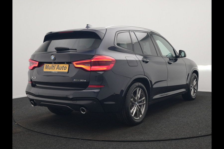BMW X3 xDrive30e M Sport Plug In Hybrid 293pk Dealer O.H. PHEV | Head Up | 360 Camera | Lederen Sportstoelen Verwarmd | Sfeerverlichting | Keyless | Blis | Virtual | Navigatie | DAB | Cruise Control | Carbon Schwarz Metallic |