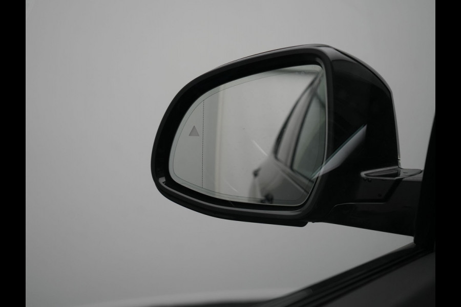 BMW X3 xDrive30e M Sport Plug In Hybrid 293pk Dealer O.H. PHEV | Head Up | 360 Camera | Lederen Sportstoelen Verwarmd | Sfeerverlichting | Keyless | Blis | Virtual | Navigatie | DAB | Cruise Control | Carbon Schwarz Metallic |