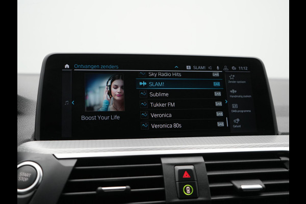 BMW X3 xDrive30e M Sport Plug In Hybrid 293pk Dealer O.H. PHEV | Head Up | 360 Camera | Lederen Sportstoelen Verwarmd | Sfeerverlichting | Keyless | Blis | Virtual | Navigatie | DAB | Cruise Control | Carbon Schwarz Metallic |