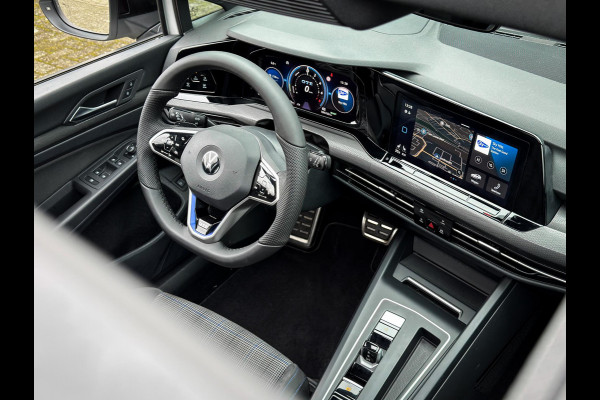 Volkswagen Golf 1.4 eHybrid GTE |GTI Look|Pano|Head-Up|Keyless|Camera|Carplay