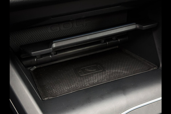 Volkswagen Golf 1.4 eHybrid GTE |GTI Look|Pano|Head-Up|Keyless|Camera|Carplay