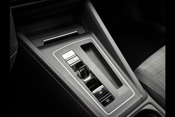 Volkswagen Golf 1.4 eHybrid GTE |GTI Look|Pano|Head-Up|Keyless|Camera|Carplay